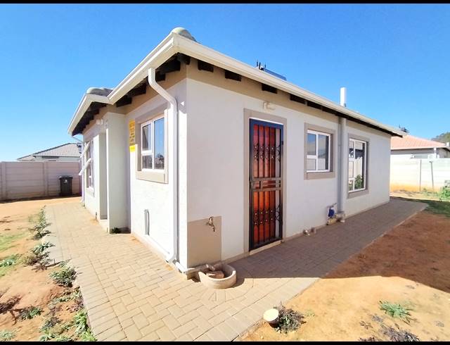 3 BEDROOM FREESTANDING TO LET IN BRENTHURST